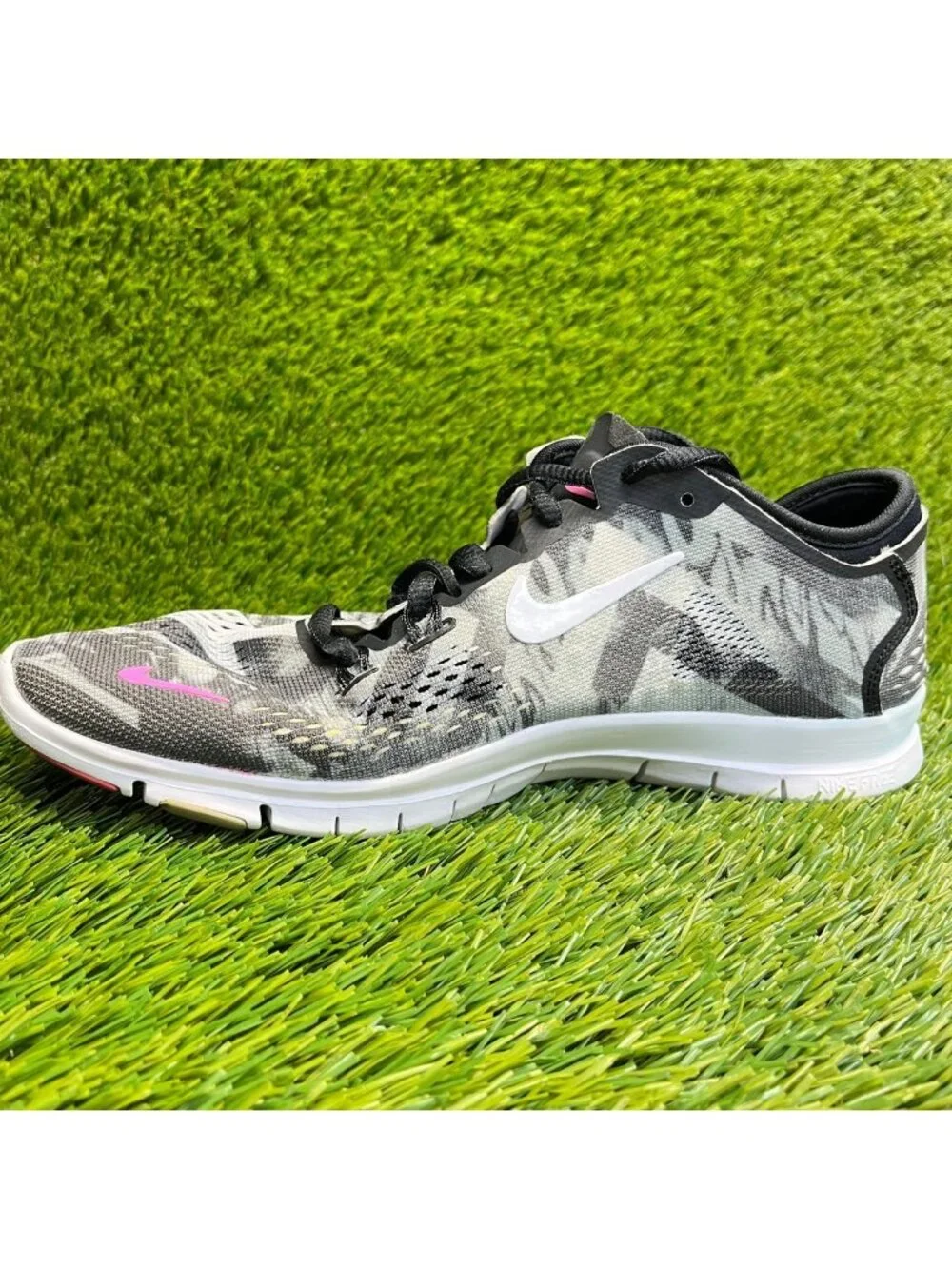 Nike Free 5.0 TR Fit 4 Womens Size 8 Black Gray White Running Shoes Sneakers